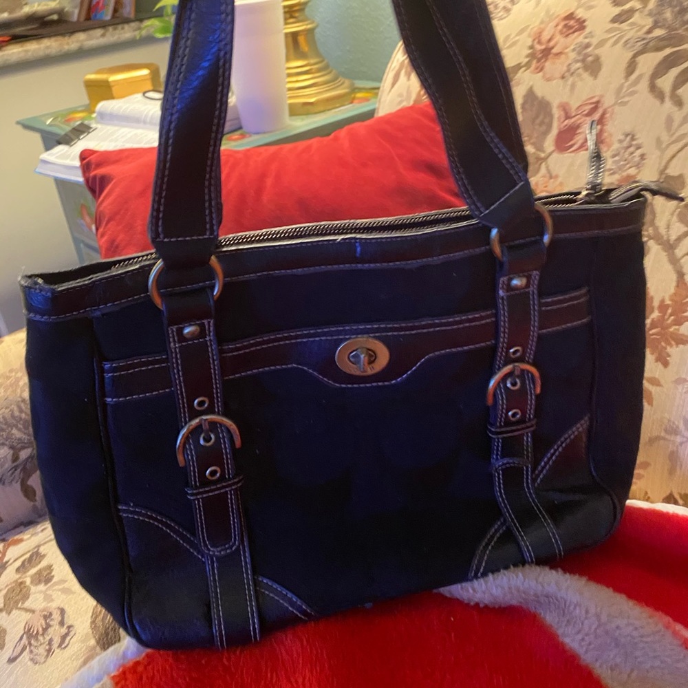 Coach black purse preowed /